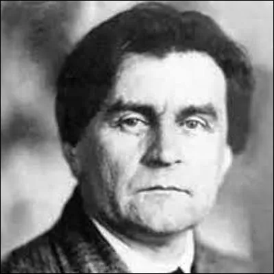 De quelle couleur est le c&eacute;l&egrave;bre carr&eacute; sur fond blanc peint par Kasimir Malevitch en 1918 ?