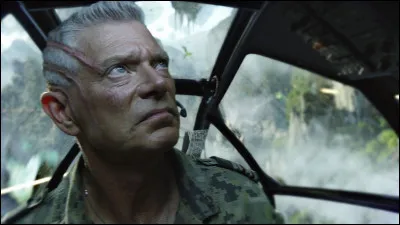 Pour terminer, qui est cet homme à l'allure sévère ?