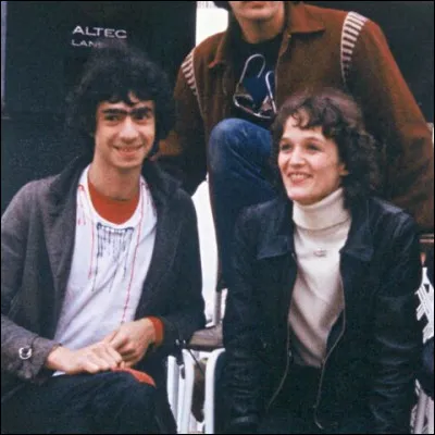 Louis Bertignac (encore) : après la séparation du groupe mythique dans lequel il a fait carrière, quel nouveau groupe crée Bertignac en 1987 ?