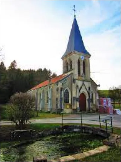 Nous sommes dans le Grand-Est , devant l'église Saint-Martin à Deuxnouds-aux-Bois, village rattaché à Lamorville. Communes de l'arrondissement de Commercy, dans le parc naturel régional de Lorraine, elles se situent dans le département ...