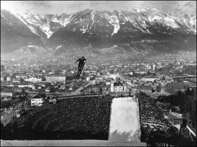 Quelle est cette ville deux fois hôte des jeux, en 1964 puis en 1976 ?