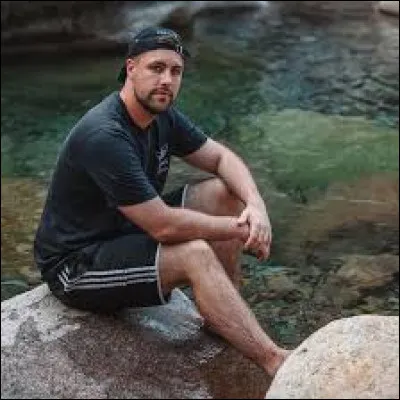 Qui est cette célébrité ?