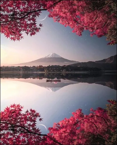 Quels individus ont été les premiers à peupler l'actuel empire japonais ?