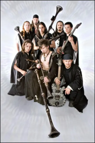 Complétez : 
"Den niemand je..."