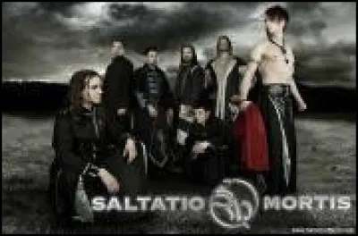 Complétez : 
"Sind Blumen voller..."