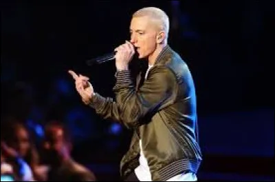 Sur lequel de ces albums apparait la chanson "Like Toy Soldiers" ?