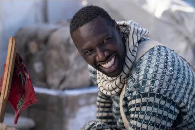 Dans quel film Omar Sy joue-t-il Perrault ?