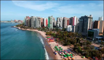 Quelle est l'intruse parmi ces villes ?