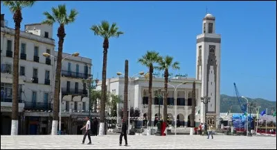 Quelle est l'intruse parmi ces villes ?