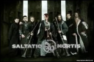 Complétez : 
"Erstrahlst in hellem..."