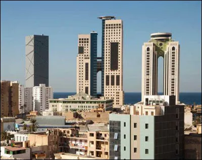 Dans quel pays Tripoli n'est pas une ville existante ?