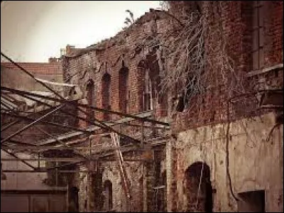 Préfères-tu vivre à côté d'une usine nucléaire ou proche d'une casse ?