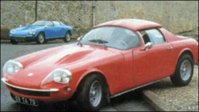 Les Deux-Sèvres ont vu naître et mourir un bon nombre de constructeurs automobiles. Heuliez est le plus connu, mais la société Etal mobile a commis plusieurs coupés sportifs. Sous quel nom ?
