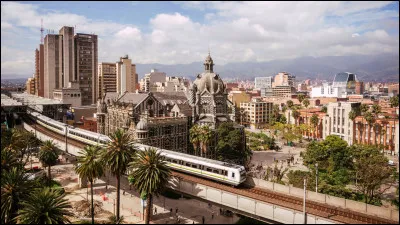 Quelle est l'intruse parmi ces villes ?