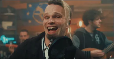 Complétez : 
"Es fällt schon bald ein Schnee auf eure..."