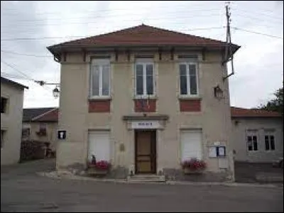 Nous sommes dans le Grand-Est, à Viterne. Village de l'aire d'attraction Nancéenne, au pied d'un coteau, il se situe dans le département ...
