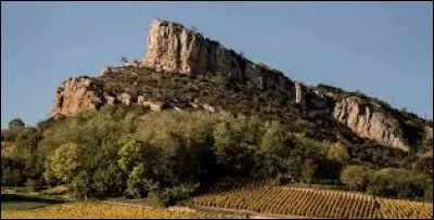 Où se trouve la roche de Solutré ?