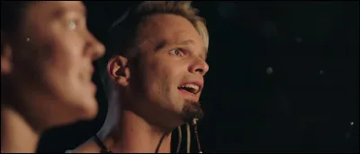 Complétez : 
"Und frage mich, ob er für uns..."