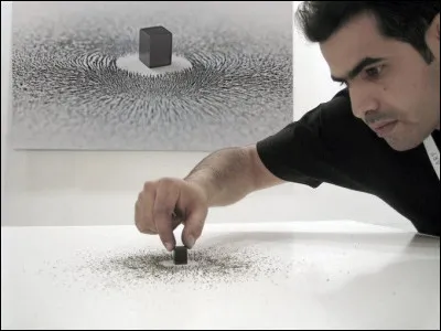 Ahmed Mater s'amuse &agrave; d&eacute;tourner quelle religion ?