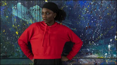 Qui est cette jeune fille, parfois victime de racisme ?