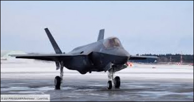 A quel prix le F-35 crashé accidentellement par l'US Navy le 24 janvier 2022 est-il estimé ?