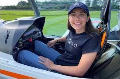 A quel âge Zara Rutherford est-elle devenue la plus jeune pilote à faire le tour du monde en solitaire ?