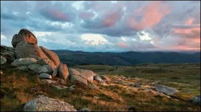 Ce département a pris le nom d'un mont de 1 700 mètres qui repose chez lui.