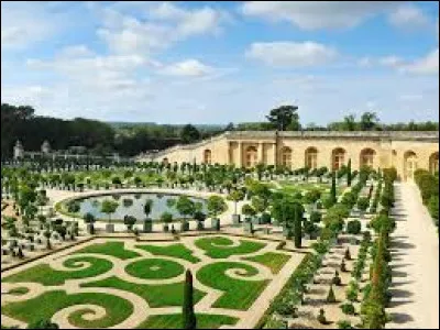 Le château de Versailles est l'incontournable de ce département.