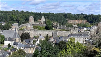 Quelle est l'intruse parmi ces villes ?