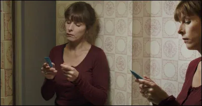 Dans quel film Karin Viard décide-t-elle de quitter sa famille et de vivre au jour le jour ?