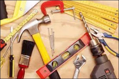 Parmi ces outils de bricolage, lequel est électrique ?