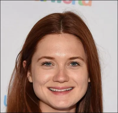 Qui est cette actrice anglaise jouant le rôle de "Ginny Weasley" ?