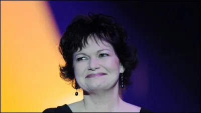 Complétez les paroles de cette chanson de Maurane nommée "Ça casse" : "Trop tard ou trop tôt, peut-on jamais / Revenir en arrière / ... ne vit plus que des regrets / Y a quelque chose qui a changé".