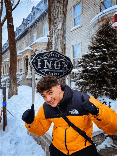 De quelle origine est sa famille ?