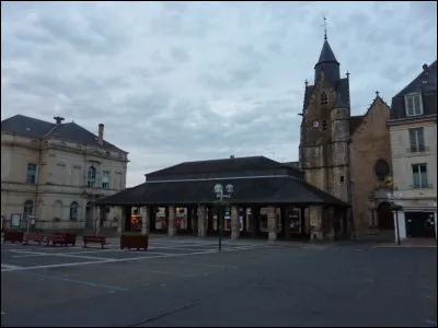 Quelle est l'intruse parmi ces villes ?