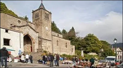 Je vous propose de rester en Occitanie et de partie à la foire des châtaignes, à Castans. Village de l'agglomération Carcassonnaise, il se situe dans le département ...