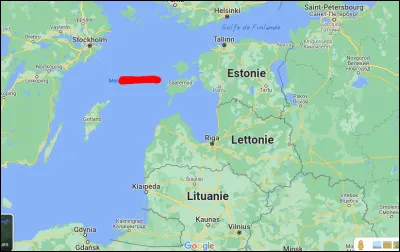 Pour finir, remontons au nord-ouest. Mis à part les rivages de St-Pétersbourg, cette mer baigne aussi l'enclave de Kaliningrad (au sud-ouest de la Lituanie) : quelle est cette mer ?