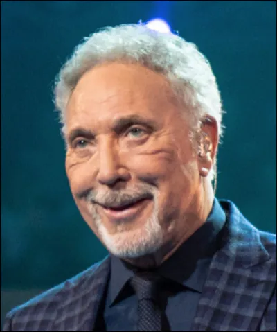 Qui est ce Tom, 81 ans, chanteur et acteur gallois, mondialement célèbre pour sa chanson de l'an 2000 "Sex Bomb" ?