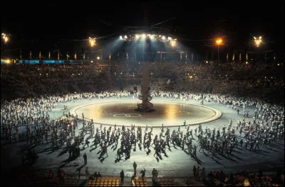 En quelle ann&eacute;e la ville savoyarde d'Albertville a-t-elle accueilli les Jeux Olympiques d'hiver ?