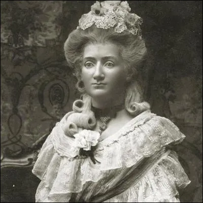 Quelle sculptrice fran&ccedil;aise a fond&eacute; en 1835 un mus&eacute;e &agrave; Londres ?