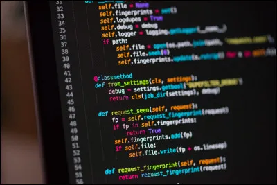 Parmi ces fonctions, laquelle échangera le contenu des variables 'a' et 'b' et renverra la somme des deux ?