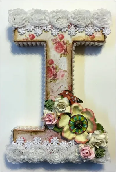 Ionesco : quelle est l'intruse parmi les pièces qui lui appartiennent ?