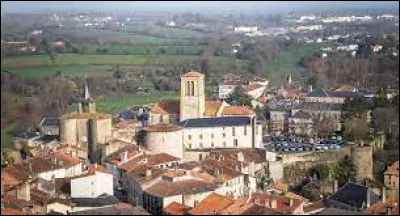 Quelle est l'intruse parmi ces villes ?