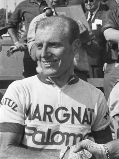 Le coureur cycliste André Darrigade, 92 ans, a été champion du monde en 1959 et a remporté deux fois le classement par points du Tour de France en 1959 et 1961. Dans quel domaine excellait-il ?