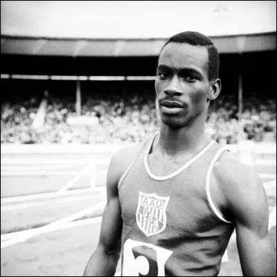 Bob Beamon, 75 ans, est célèbre, depuis les Jeux de Mexico, avec la médaille d'or et un record du monde resté en vigueur jusqu'en 1991. Dans quel sport ?