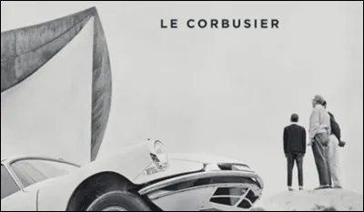 À propos de la DS, qui s'exprime ainsi : « La DS est léquivalent assez exact des grandes cathédrales gothiques : je veux dire une grande création dépoque, conçue passionnément par des artistes inconnus, consommée dans son image, sinon dans son usage, par un peuple entier qui sapproprie en elle un objet parfaitement magique » ?