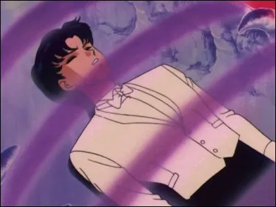 Combien de fois la Reine Peryl fait-elle subir un lavage de cerveau à l'Homme masqué ?