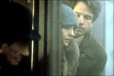 De qui Jack Nicolson est-il amoureux dans le film Reds ?