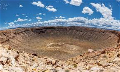 Arizona : Quel est le diamètre du Meteor Crater datant de 50 000 ans ?