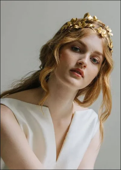 Magnifique déesse de lamour amante de nombreux dieux et de simples mortels. Qui est-elle ?